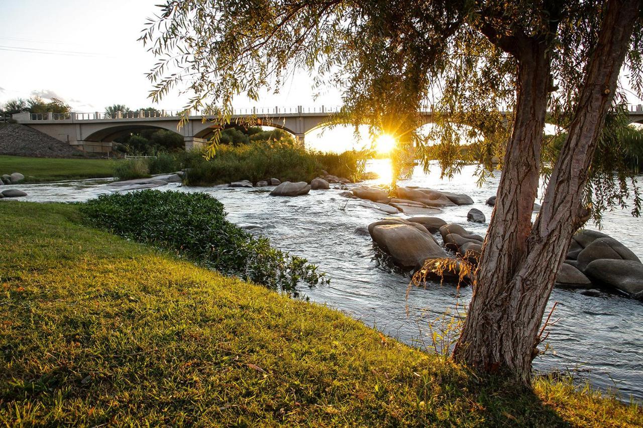 Ikaia River Lodge Keimoes Bagian luar foto