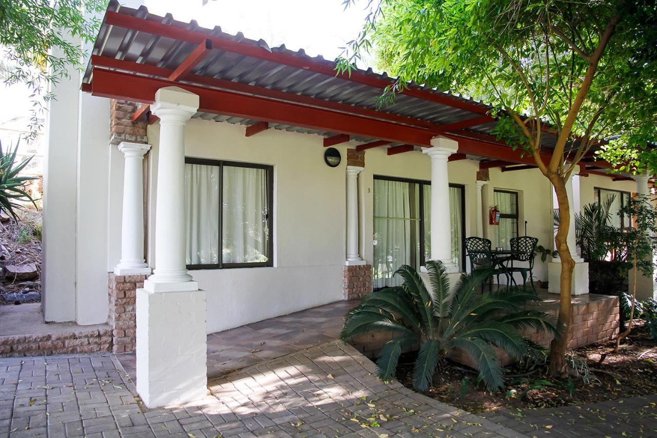 Ikaia River Lodge Keimoes Bagian luar foto